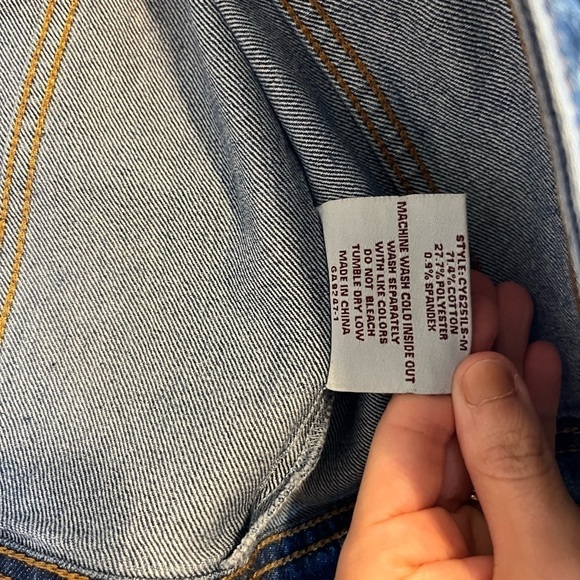 Chiqle medium wash waist crop denim jean jacket size medium - Picture 4 of 8